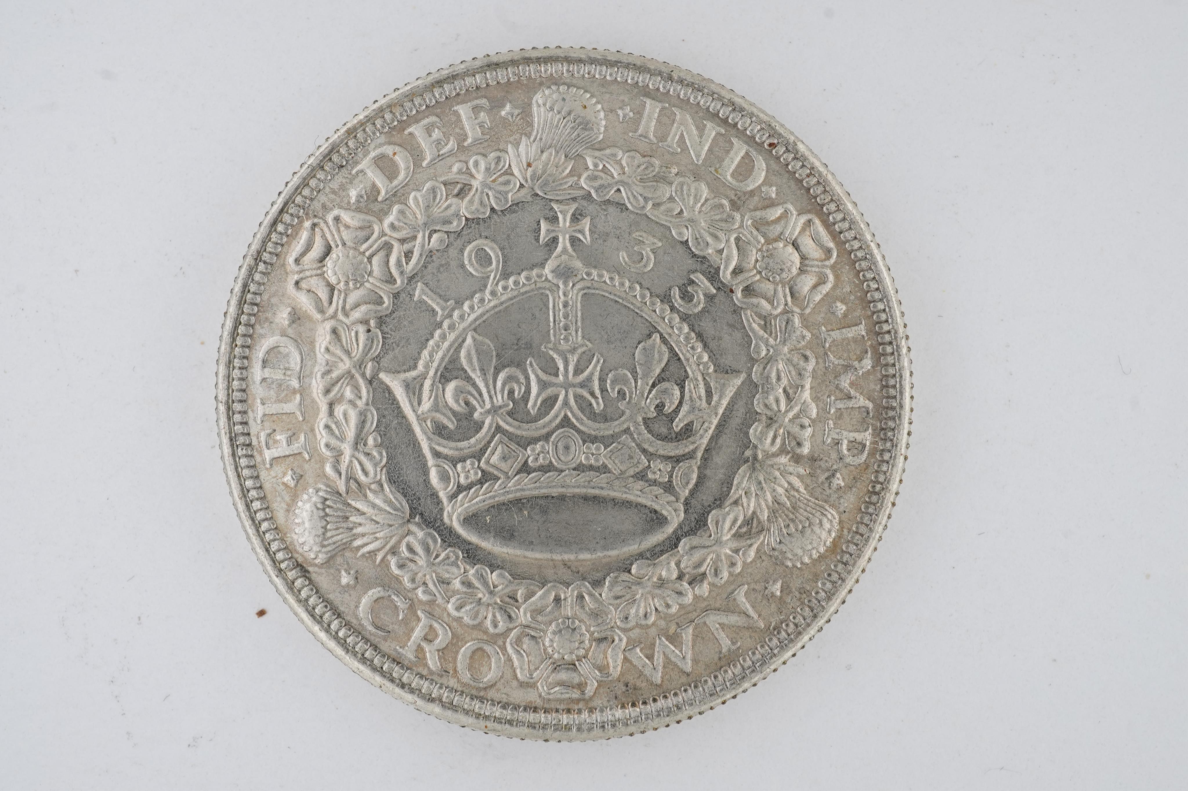 British coins, George V, ‘wreathed’ crown, 1933, S. 4036, cleaned otherwise about EF